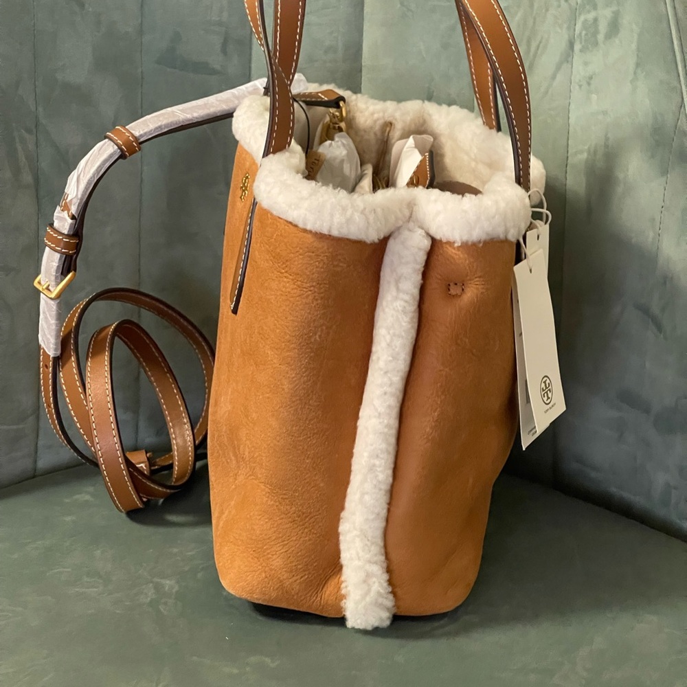 Tory Burch Shearling mini tote w/Crossbody strap - Picture 3 of 3